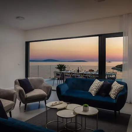 Villa Beachfront Extravaganza With Infinity Pool Vinišće